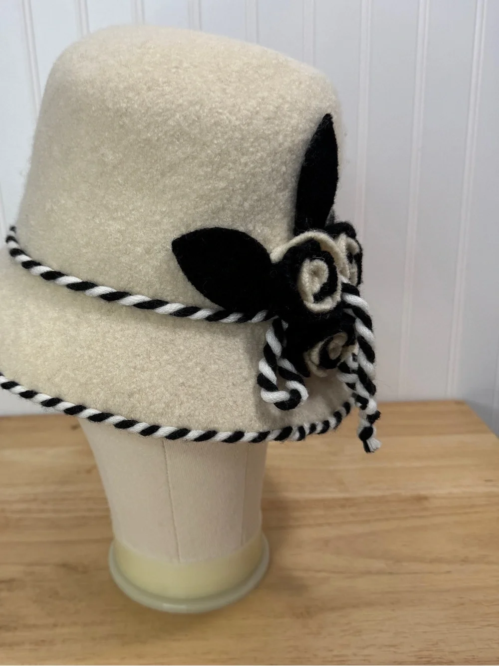 Winter Hat Women's Wool Cloche Bucket Hat Cream Black Flowers Stylish Retro